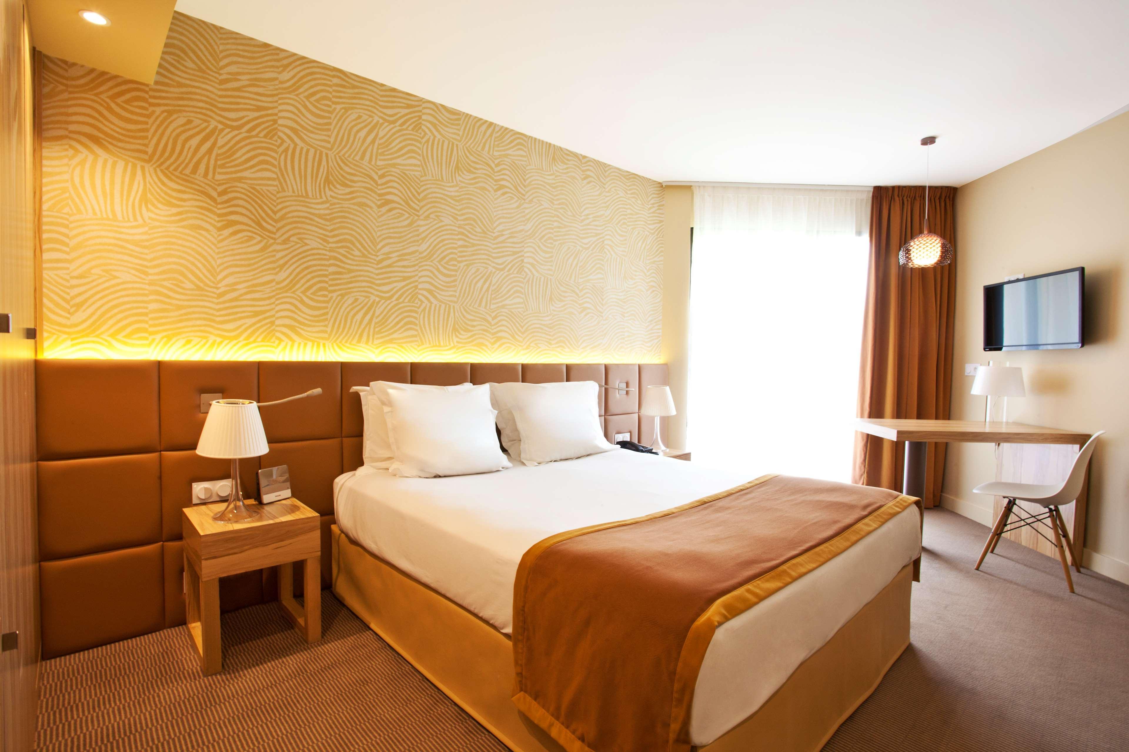 Golden Tulip Avignon Le Paradou מראה חיצוני תמונה