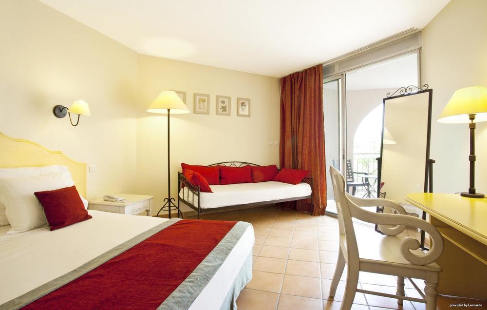 Golden Tulip Avignon Le Paradou מראה חיצוני תמונה