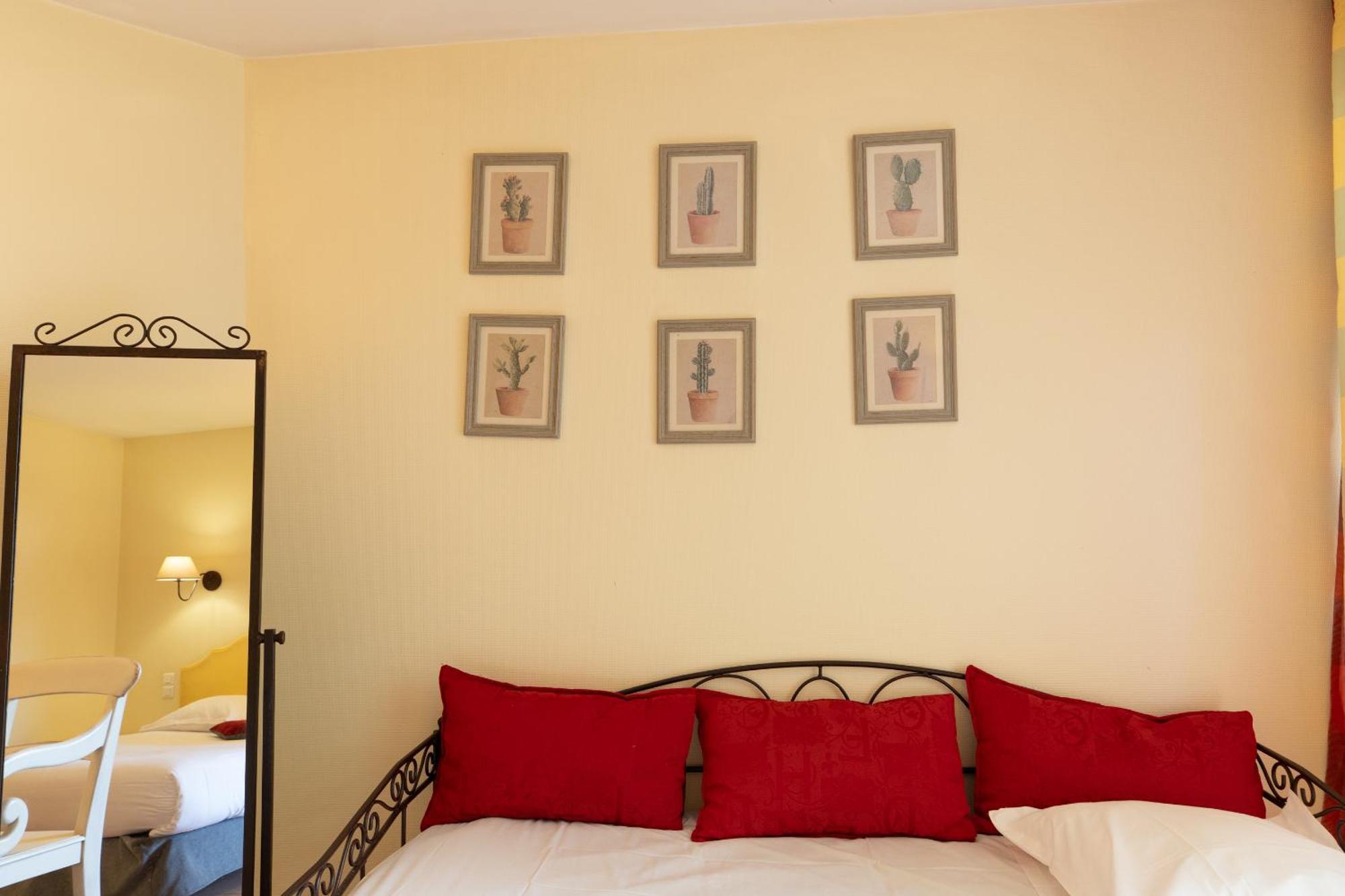 Golden Tulip Avignon Le Paradou מראה חיצוני תמונה