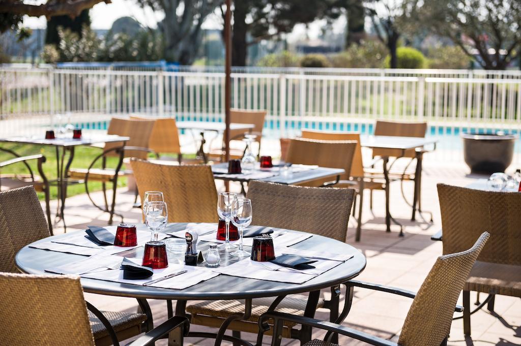 Golden Tulip Avignon Le Paradou מראה חיצוני תמונה